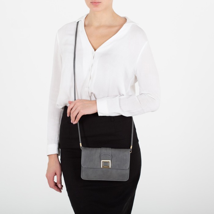 Сумка женская, 2 отдела на клапане, длинный ремень, цвет серый