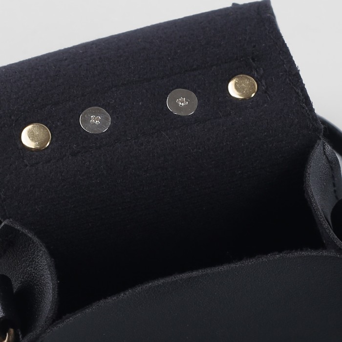 Сумка детская, отдел на клапане, регулируемый ремешок, цвет чёрный