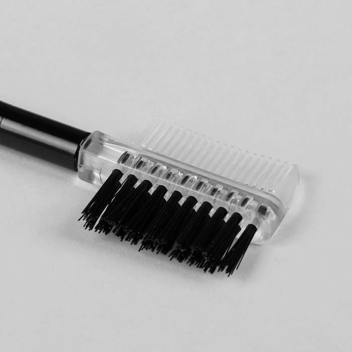 Кисть для макияжа/бровей и ресниц, двусторонняя, цвет белый/чёрный