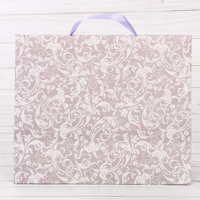 Пакет подарочный «Кружево», 23,5 × 19,5 × 11 см