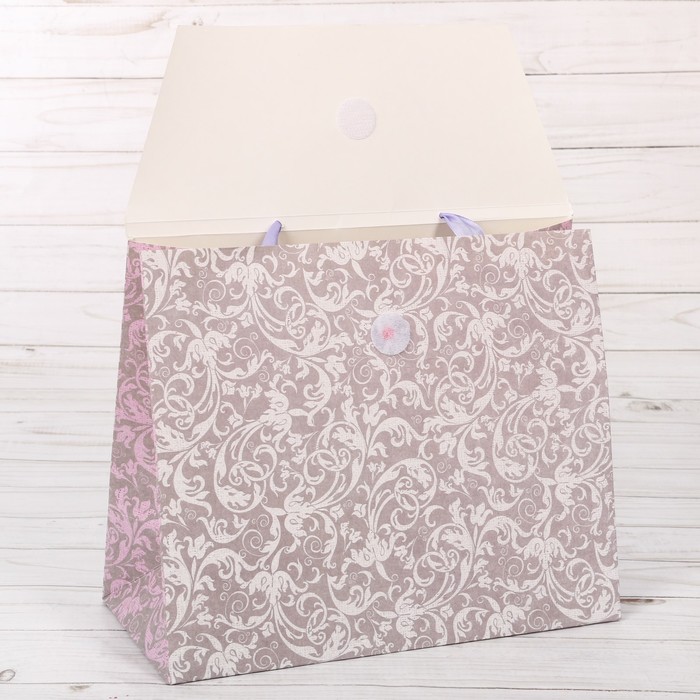 Пакет подарочный «Кружево», 23,5 × 19,5 × 11 см