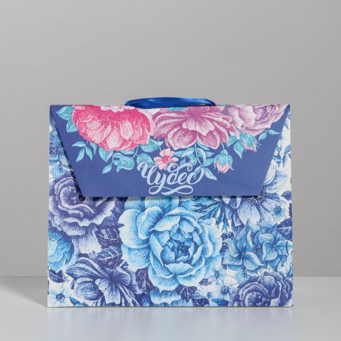 Пакет подарочный «Гжель», 23,5 × 19,5 × 11 см