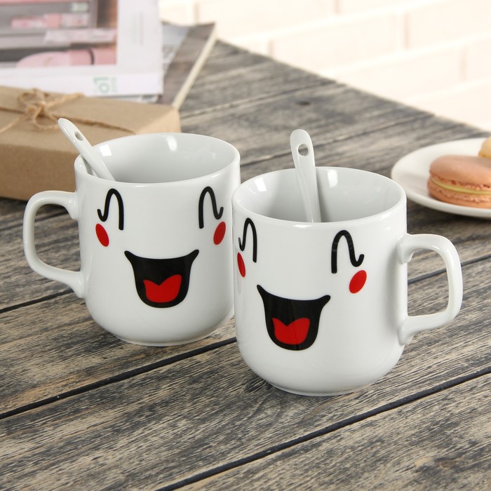 Набор кружек 300 мл "Веселые смайлы", 2 шт, с ложками, рисунок МИКС