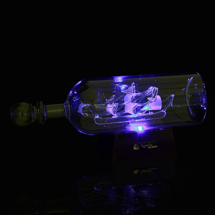 Корабль сувенирный в бутылке с белыми парусами «Корабль мечты», 8 х 8 х 26 см