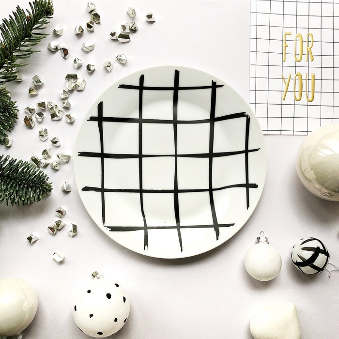 Тарелка 20 см "Клетка"