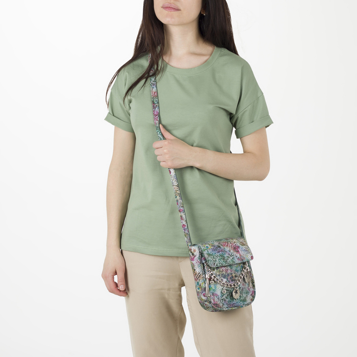 Сумка женская, отдел на молнии, наружный карман, длинный ремень, цвет зелёный