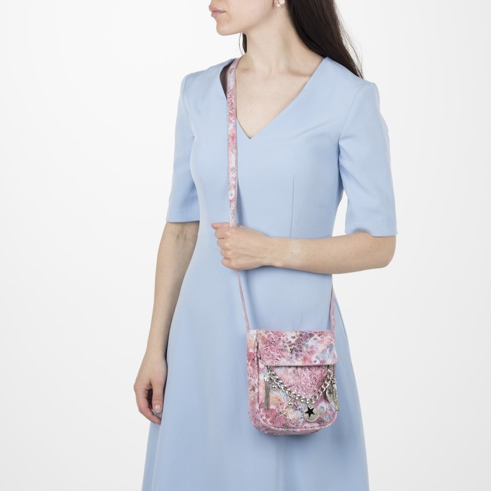 Сумка женская, отдел на молнии, наружный карман, длинный ремень, цвет розовый