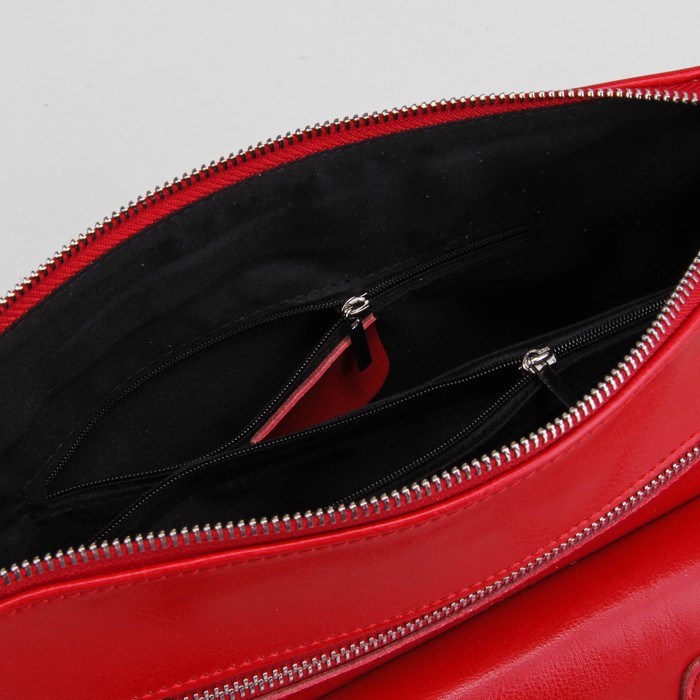 Сумка женская, отдел с перегородкой на молнии, 3 наружных кармана, длинный ремень, цвет красный