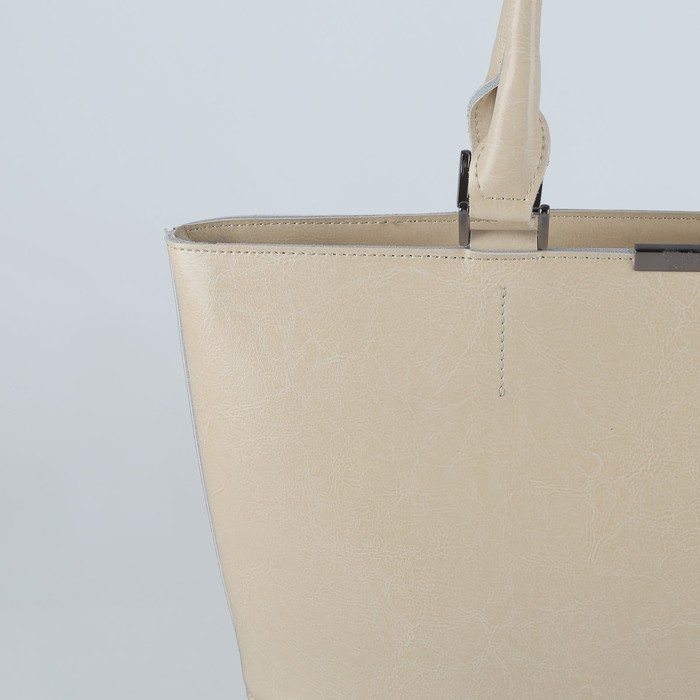 Сумка женская, отдел с перегородкой, наружный карман, длинный ремень, цвет молочный