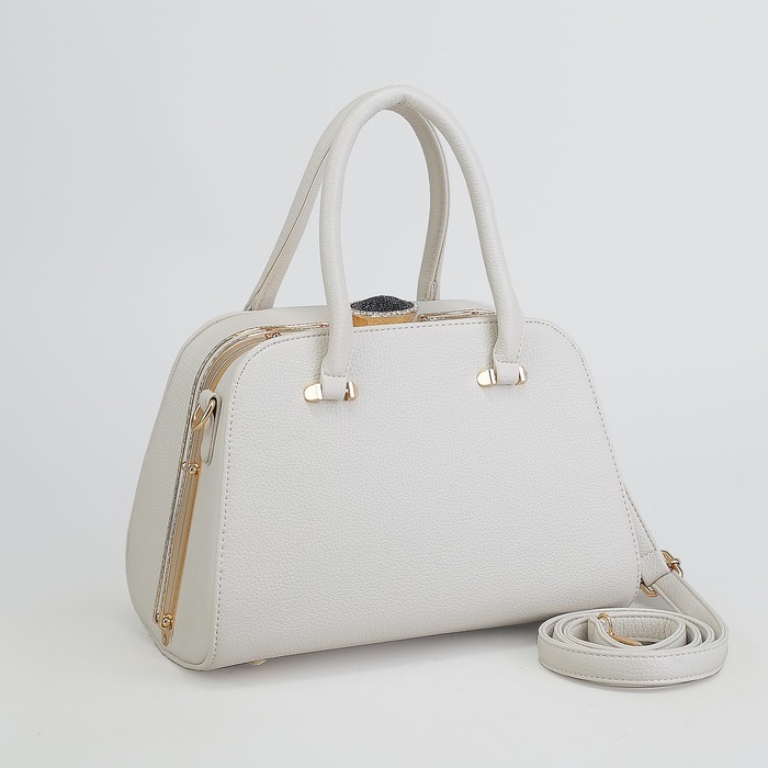 Сумка женская, отдел с перегородкой на фермуаре, наружный карман, длинный ремень, цвет молочный