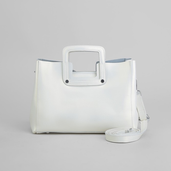 Сумка женская, отдел с перегородкой на молнии, наружный карман, длинный ремень, цвет серебристый