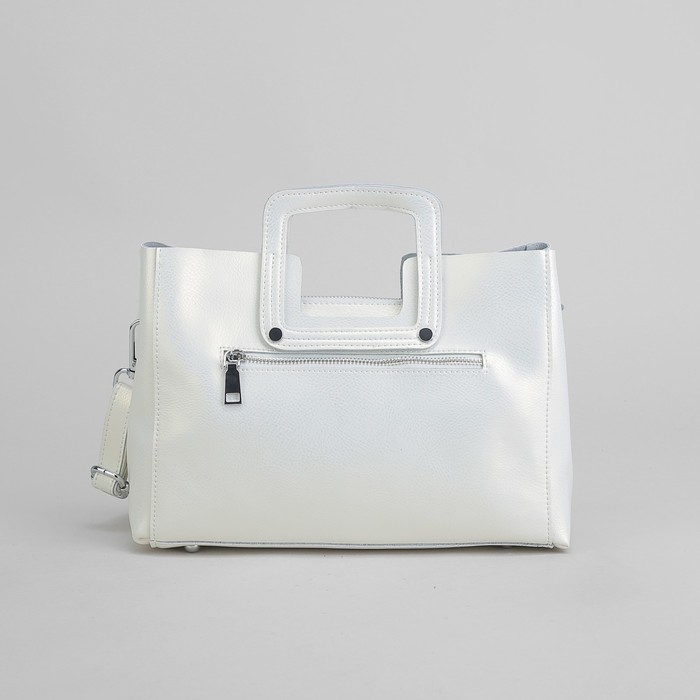 Сумка женская, отдел с перегородкой на молнии, наружный карман, длинный ремень, цвет серебристый