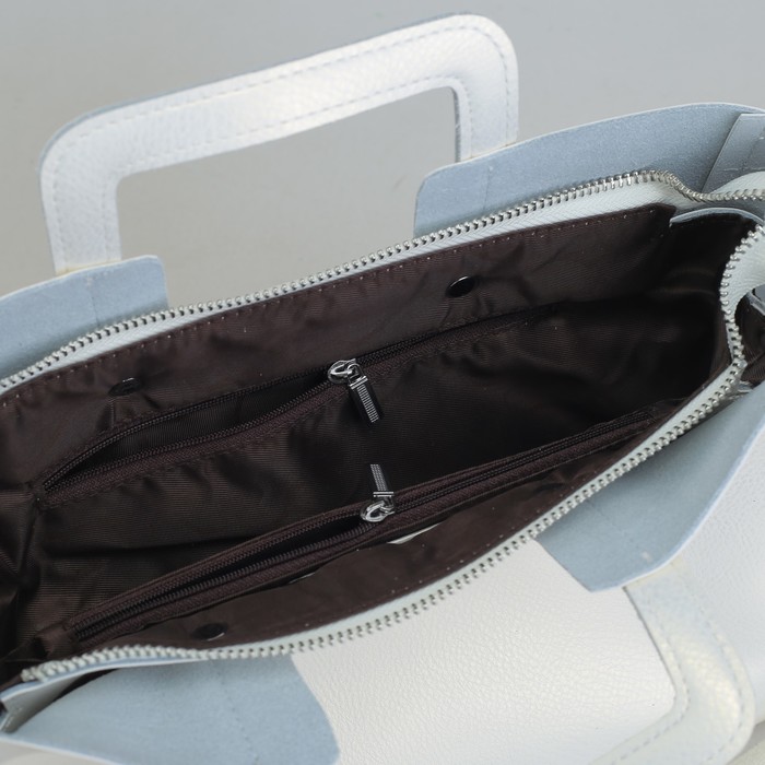 Сумка женская, отдел с перегородкой на молнии, наружный карман, длинный ремень, цвет серебристый