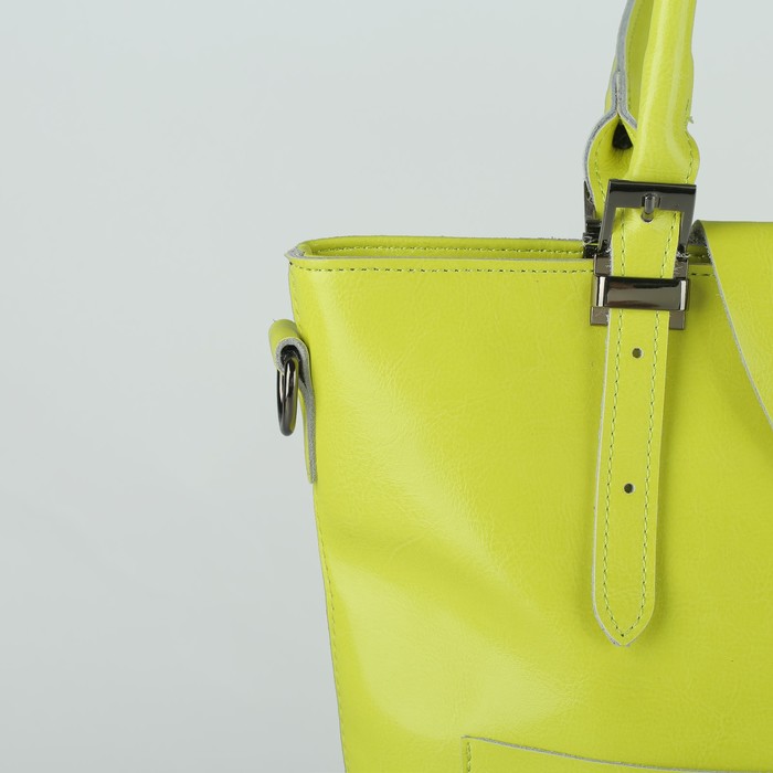 Сумка женская, отдел с перегородкой, 3 наружных кармана, цвет лимонный