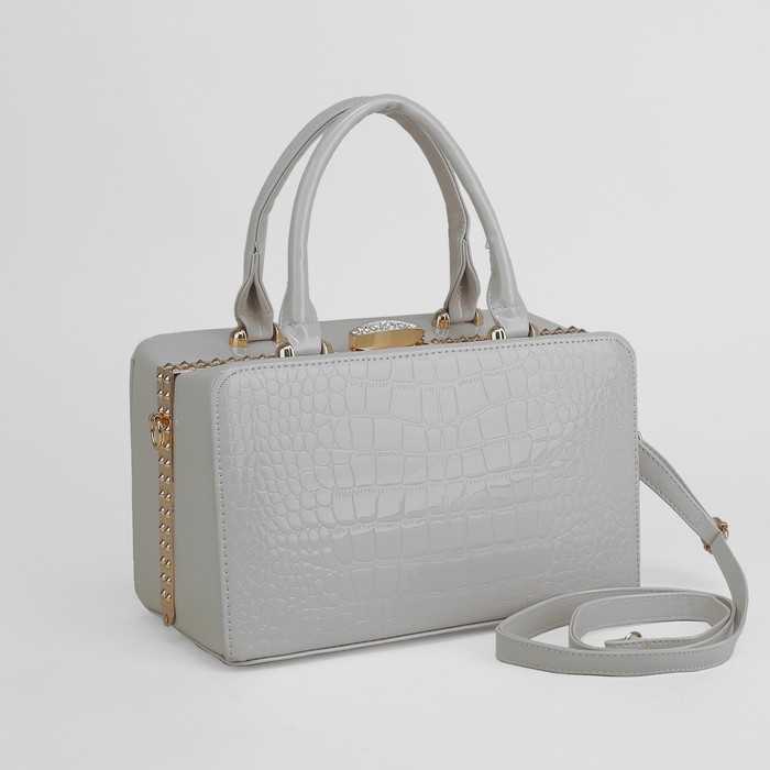 Сумка женская, отдел с перегородкой на фермуаре, наружный карман, длинный ремень, цвет белый