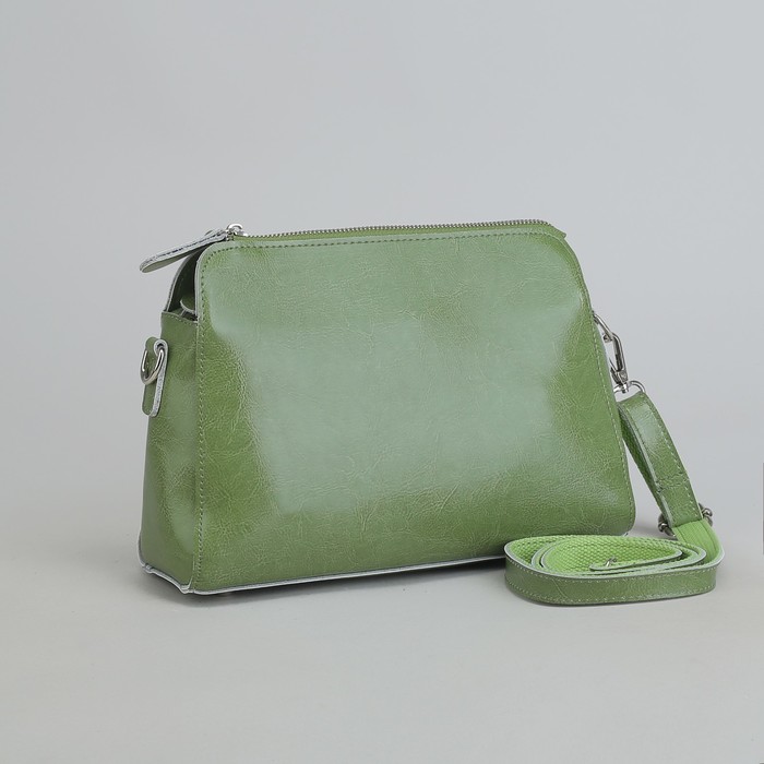 Сумка женская, 3 отдела на молнии, наружный карман, длинный ремень, цвет зелёный