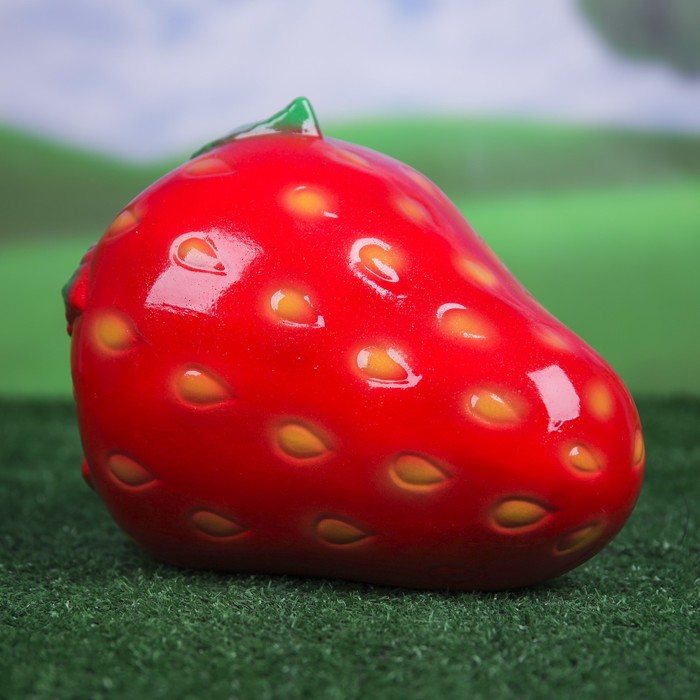 Сувенир-садовый "Клубника"