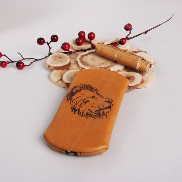 Ключница на молнии "Лев", с кольцом, цвет коричневый