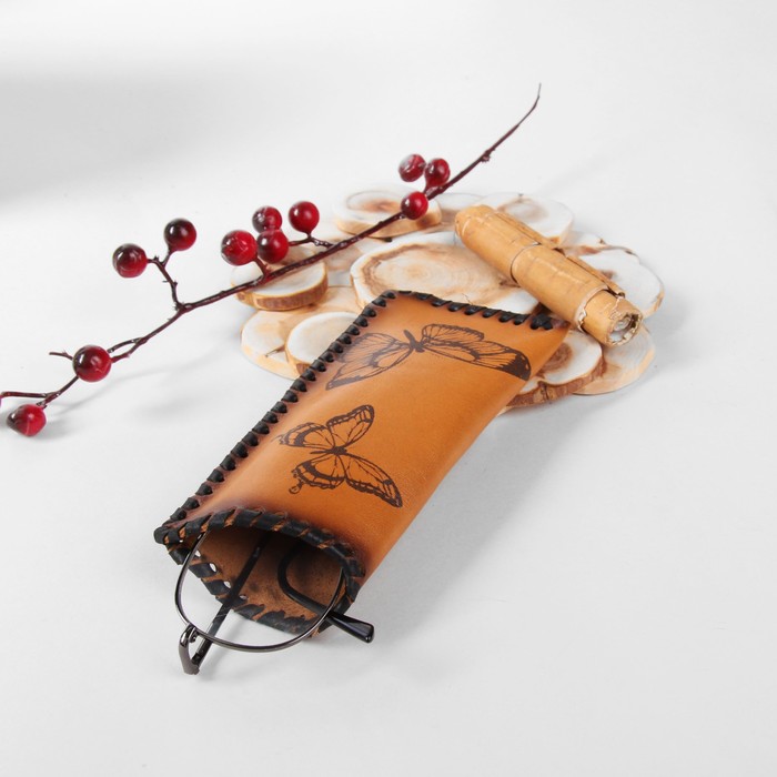 Футляр для очков, "Бабочки", отдел на клапане