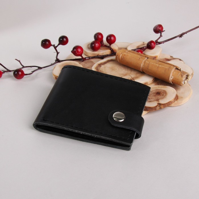 Портмоне мужское с хлястиком, отдел для кредиток, цвет чёрный