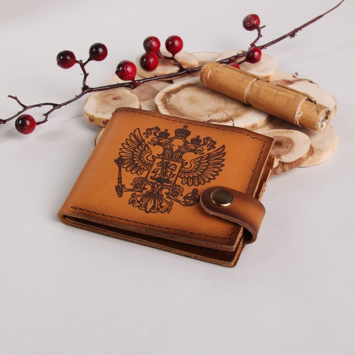Портмоне мужское "Герб РФ", с хлястиком, отдел для кредиток, цвет коричневый