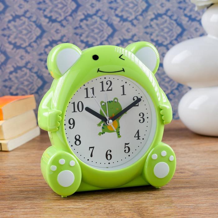 Будильник "Зверушки", арабские цифры, на циф-те рисунок, микс цветов и зверей, 13,5*15 см