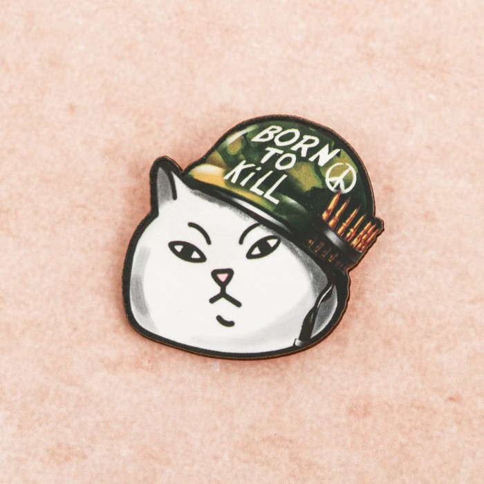 Деревянный значок "Герою войны с серыми буднями"