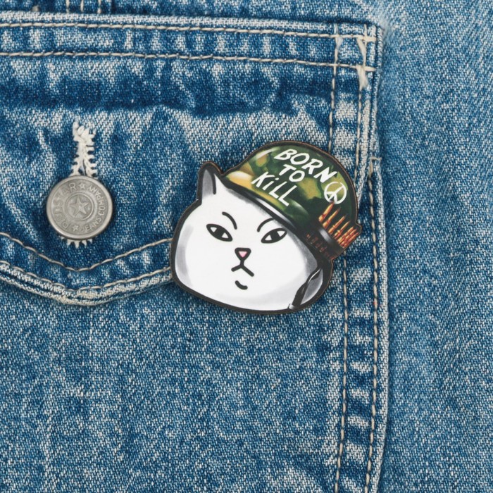 Деревянный значок "Герою войны с серыми буднями"