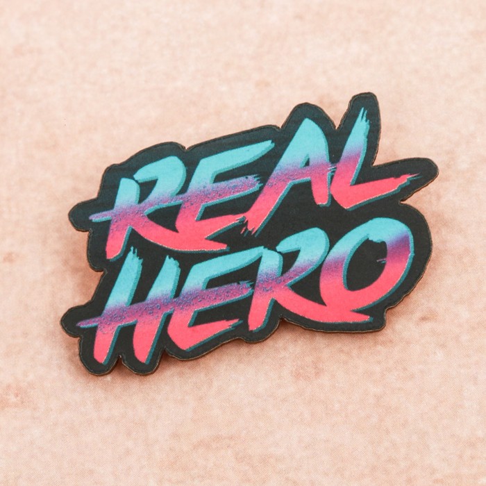 Деревянный значок "Real Hero"