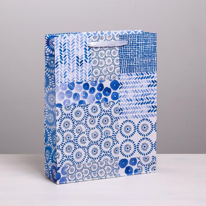 Пакет ламинированный вертикальный «Паттерн», L 30 × 41 × 11,5 см