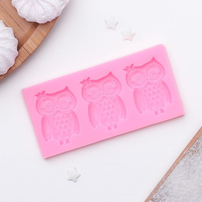 Молд 11х4,9х0,9 см "Три совы", цвет розовый