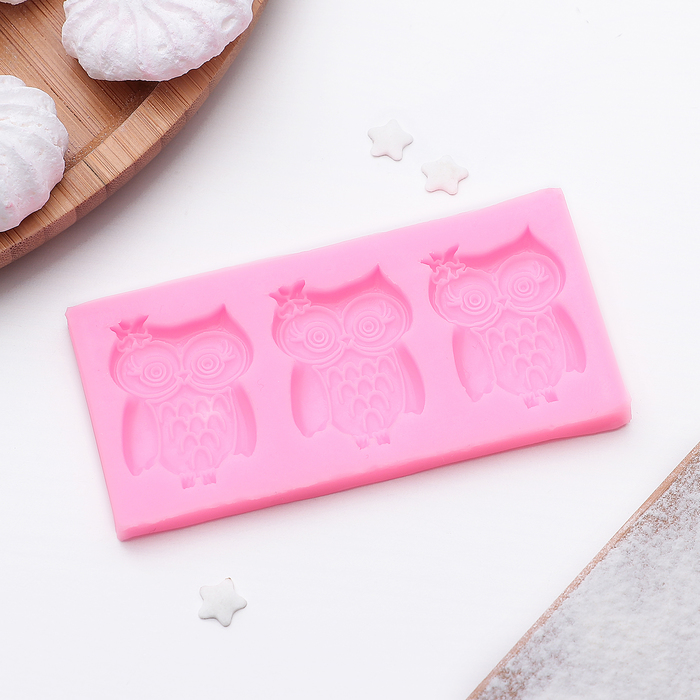 Молд 11х4,9х0,9 см "Три совы", цвет розовый