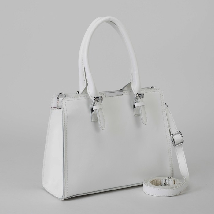 Сумка женская, отдел с перегородкой, наружный карман, длинный ремень, цвет белый