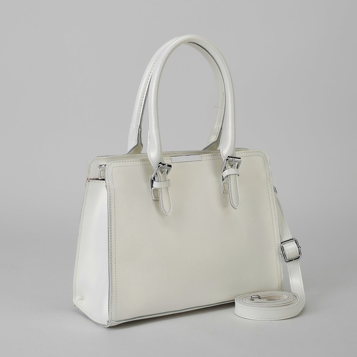 Сумка женская, отдел с перегородкой, наружный карман, длинный ремень, цвет белый перламутр