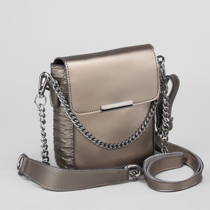 Сумка женская, отдел с перегородкой, наружный карман, 2 цепи, длинный ремень, цвет бронзовый