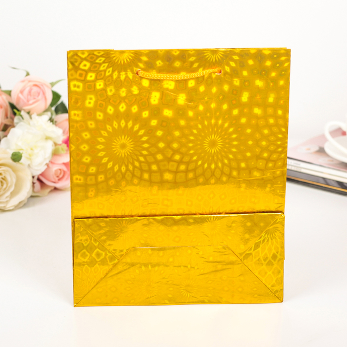 Пакет голография, цвет жёлтый, рисунок МИКС, 18 х 21 х 7 см