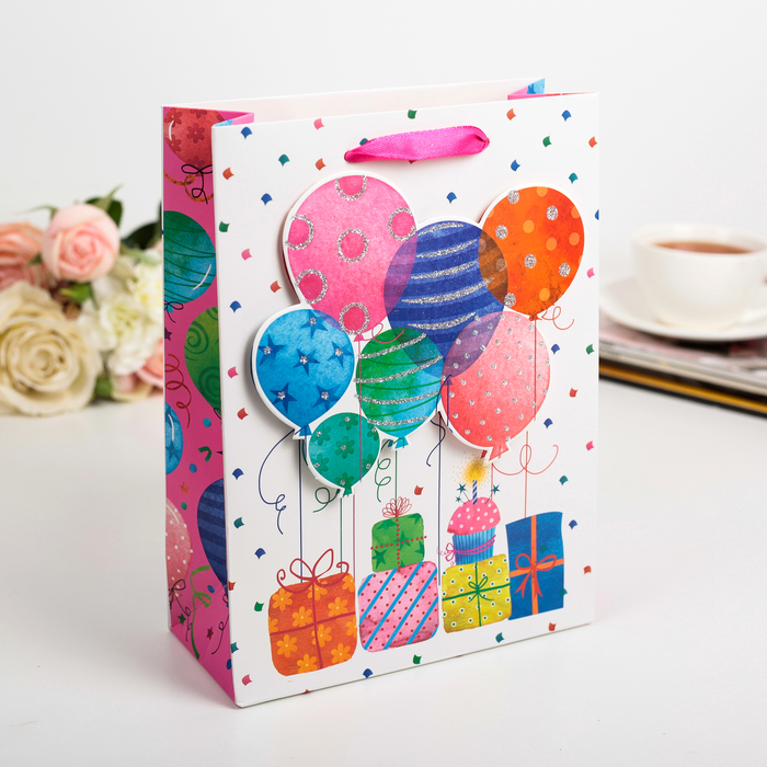 Пакет подарочный "С днем рождения", люкс, МИКС, 18 х 8 х 24 см