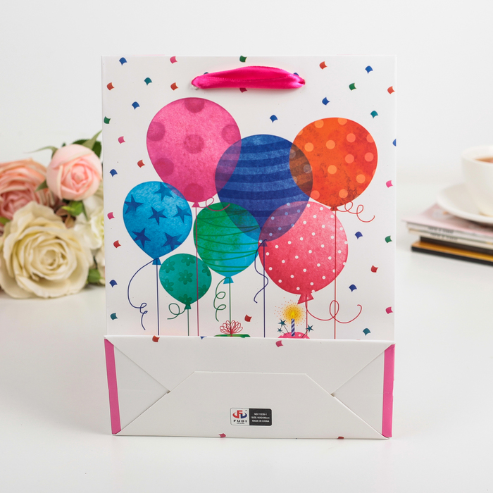 Пакет подарочный "С днем рождения", люкс, МИКС, 18 х 8 х 24 см