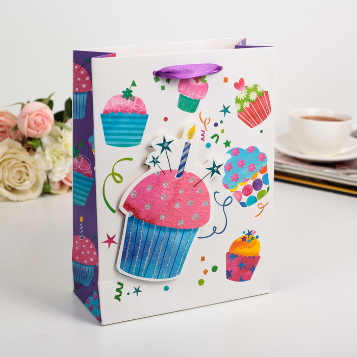 Пакет подарочный "С днем рождения", люкс, МИКС, 18 х 8 х 24 см