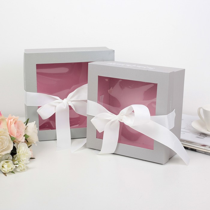 Набор коробок 2в1 с окном, 25,5 х 25,5 х 12 - 23,5 х 23,5 х 11 см