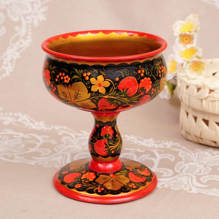 Конфетница «Земляничка», 15х18 см, 750 мл, хохлома