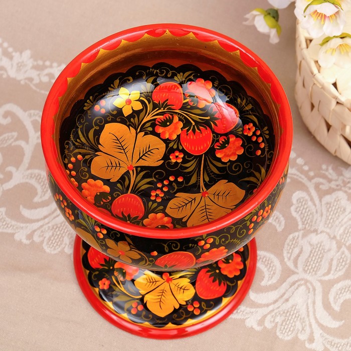 Конфетница «Земляничка», 15х18 см, 750 мл, хохлома