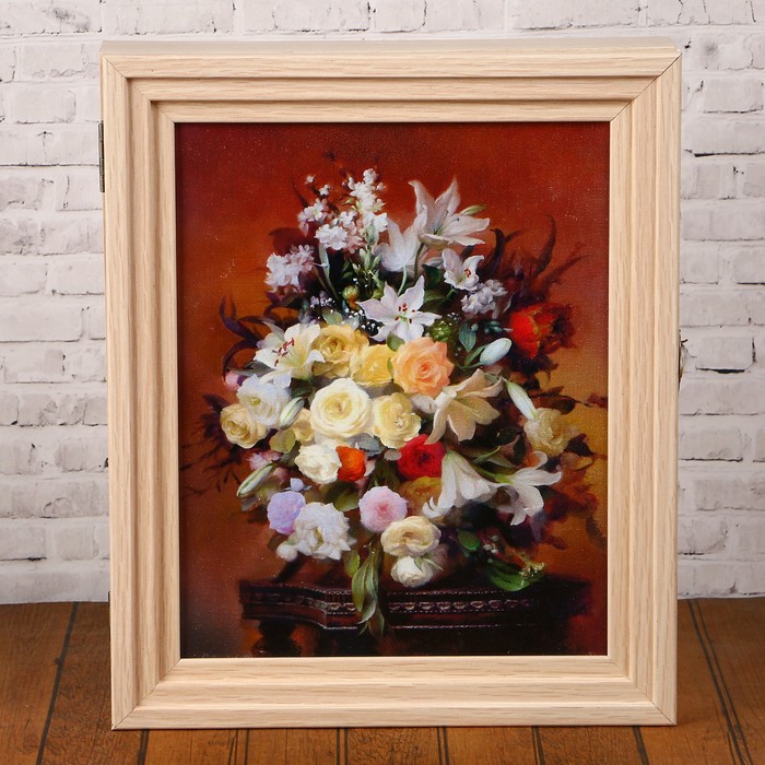 Ключница  "Букет с лилиями" Пирамида Выбеленный дуб 30х25х5 см