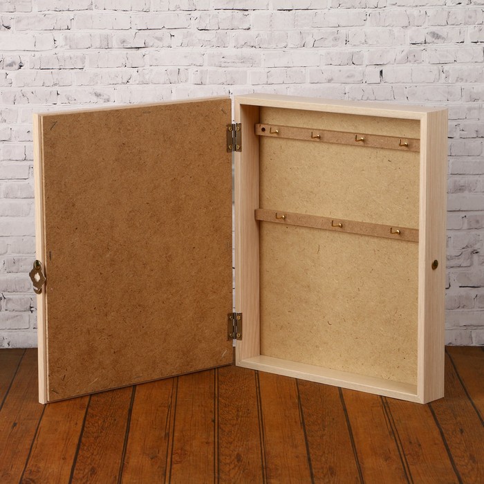 Ключница "Цветочные впечатления" Пирамида Выбеленный дуб 30х25х5 см