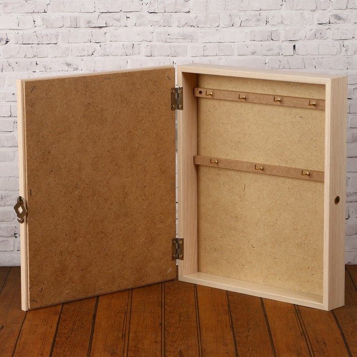 Ключница"Леопард" Пирамида выбеленный дуб 30х25х5 см