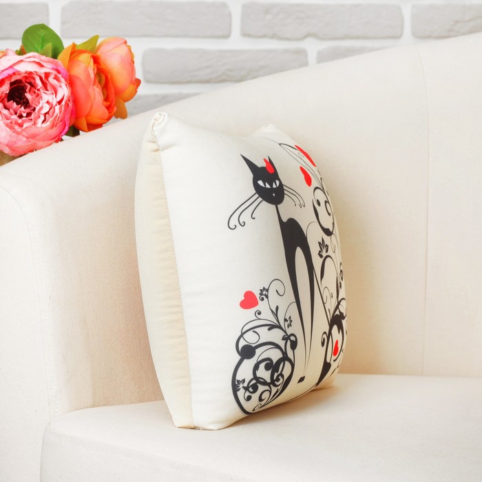 Подушка-игрушка "Завитки" 03