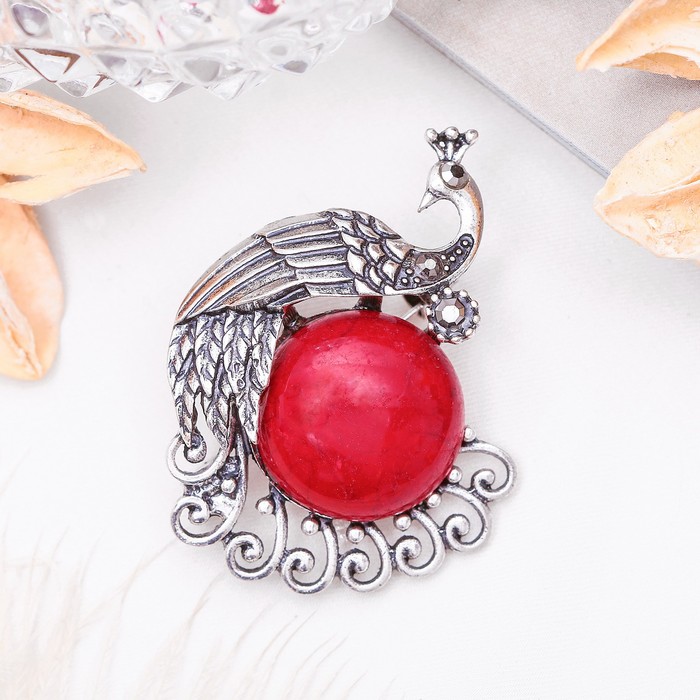 Брошь павлинушка "Коралл" в чернёном серебре