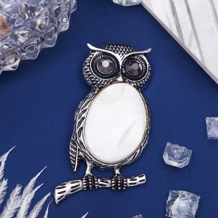 Брошь сова-полуночница "Перламутр" в чернёном серебре