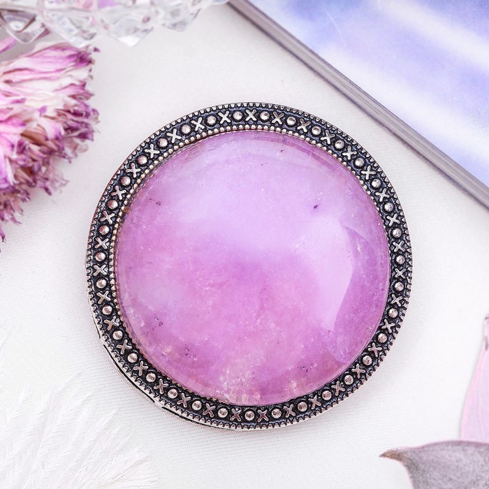 Брошь круг в металлической оправе "Аметист" в чернёном серебре