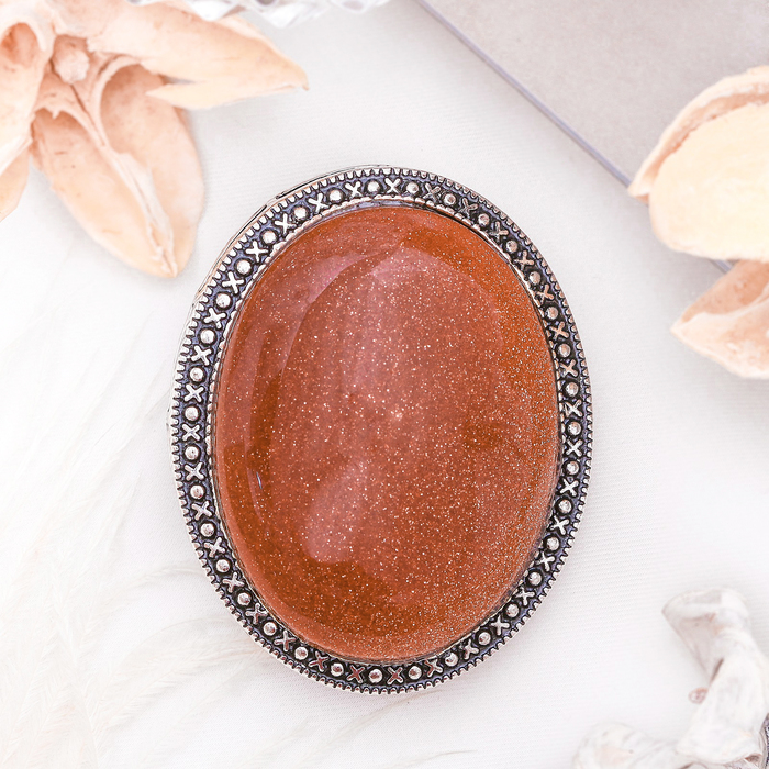 Брошь овал в металлической оправе "Авантюрин коричневый" в чернёном серебре